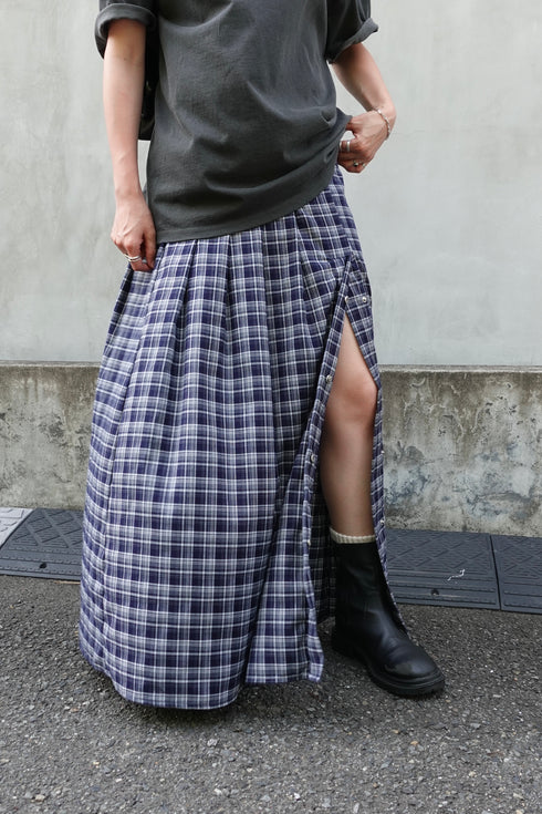 チェックスリットボタンスカート